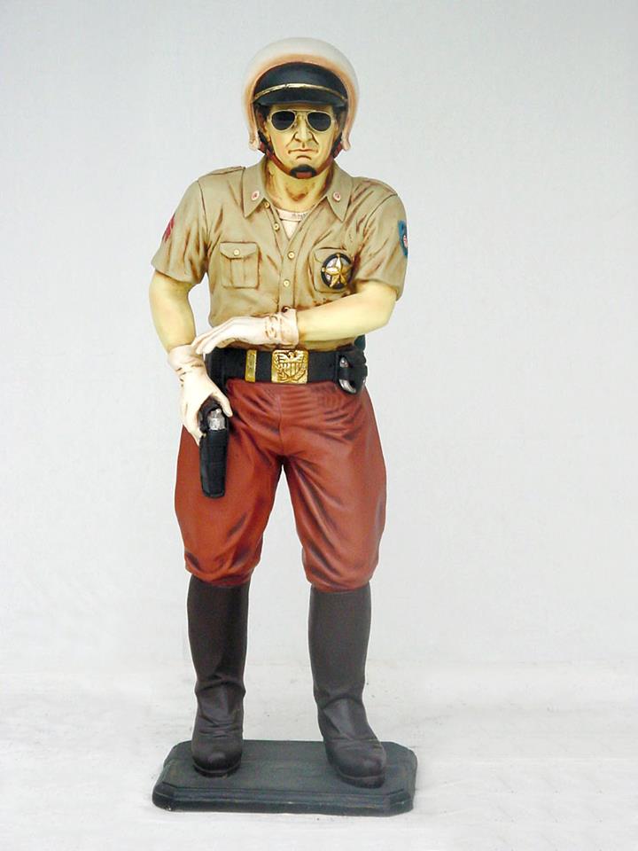 Policeman Statue 6 ft. - Click Image to Close