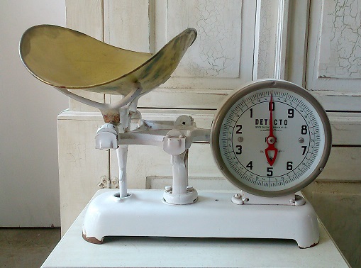 Antique Infant Scale - Click Image to Close