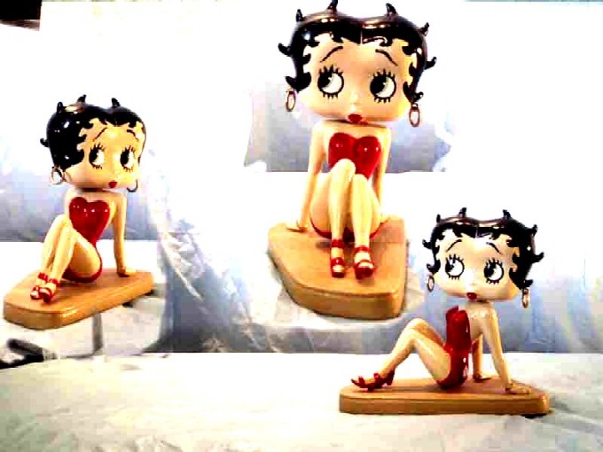Sitting Betty Boop - Click Image to Close